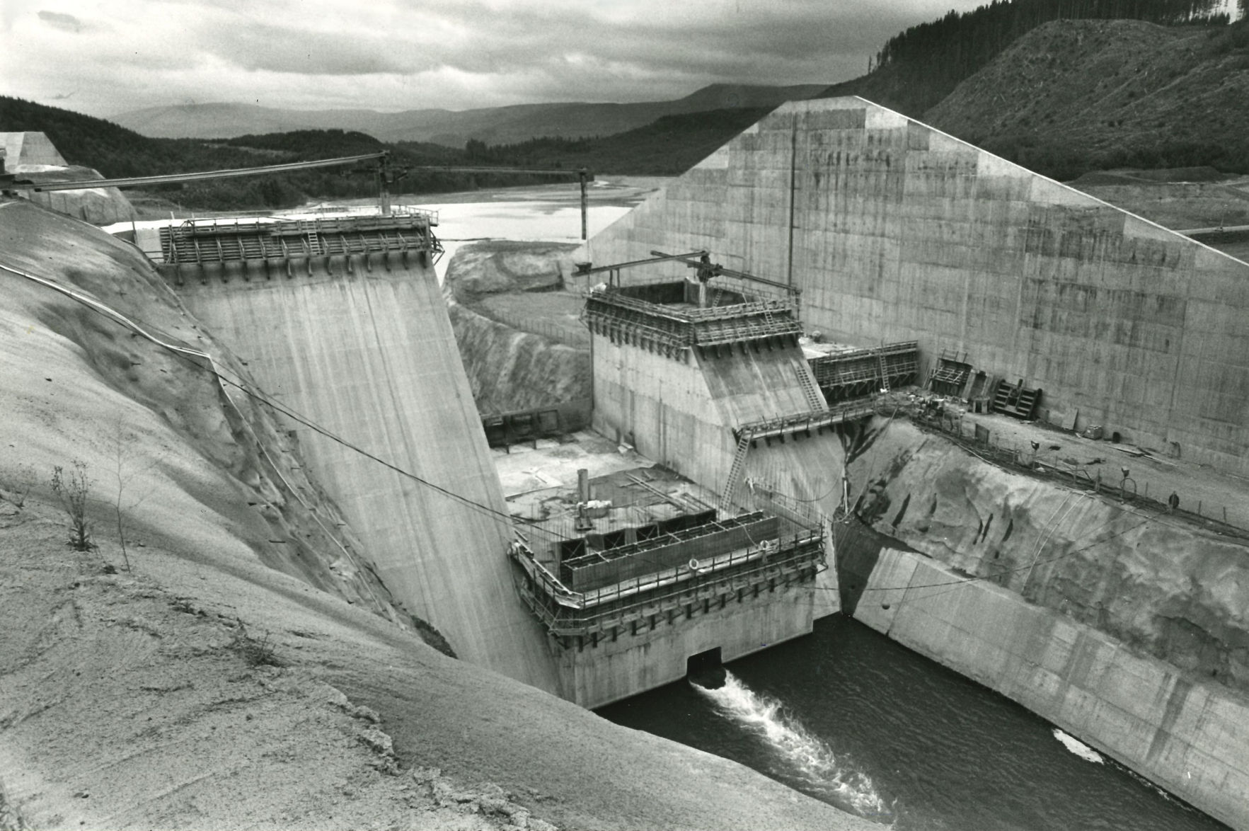 Sediment retention dam construction